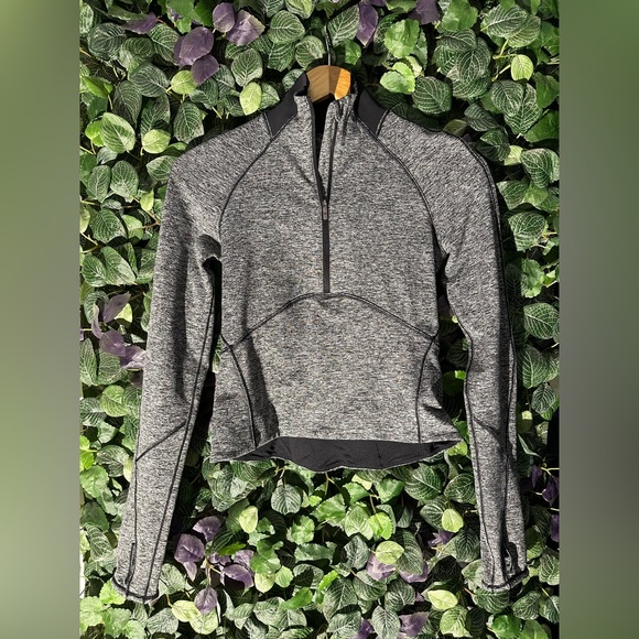 Lululemon Always Alert 1/2 Zip in Heathered Black - EXCELLENT/LIKE NEW condition - Picture 5 of 10